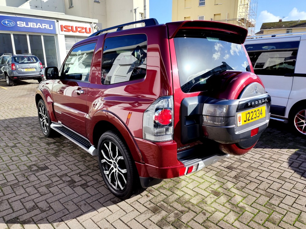 2018 Mitsubishi Shogun Barbarian 3.2 DI-DC 187 BHP SWB 4x4 Automatic 5 Door SUV