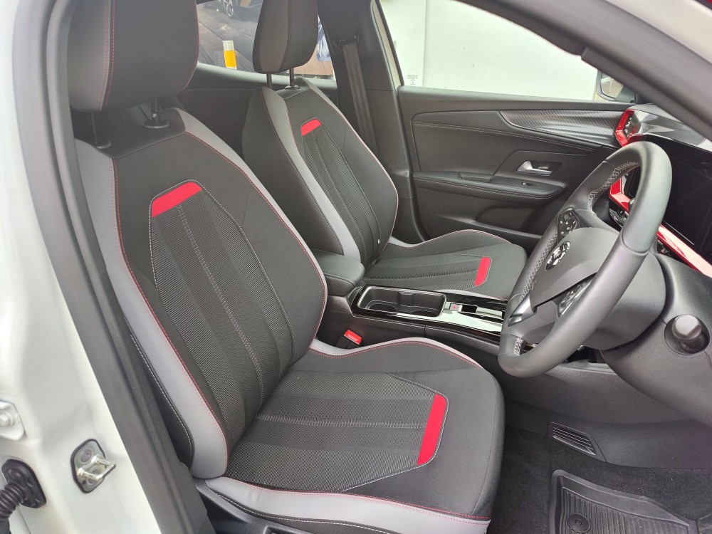 2022 Vauxhall Mokka-e 100kW SRi Premium 136 PS 50kWh 100% Electric Automatic 5 Door SUV
