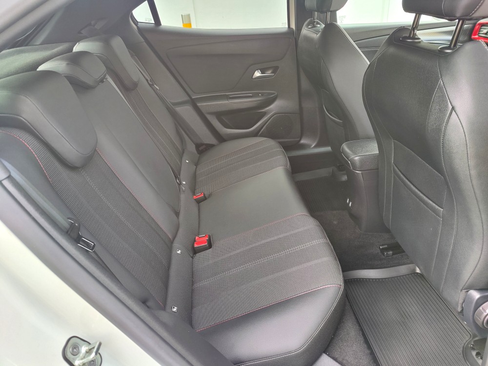 2022 Vauxhall Mokka-e 100kW SRi Premium 136 PS 50kWh 100% Electric Automatic 5 Door SUV