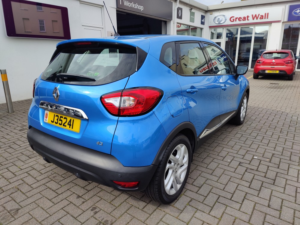 2014 Renault Captur Dynamique Media Nav dCI 90 BHP EDC Automatic 5 Door Urban Crossover