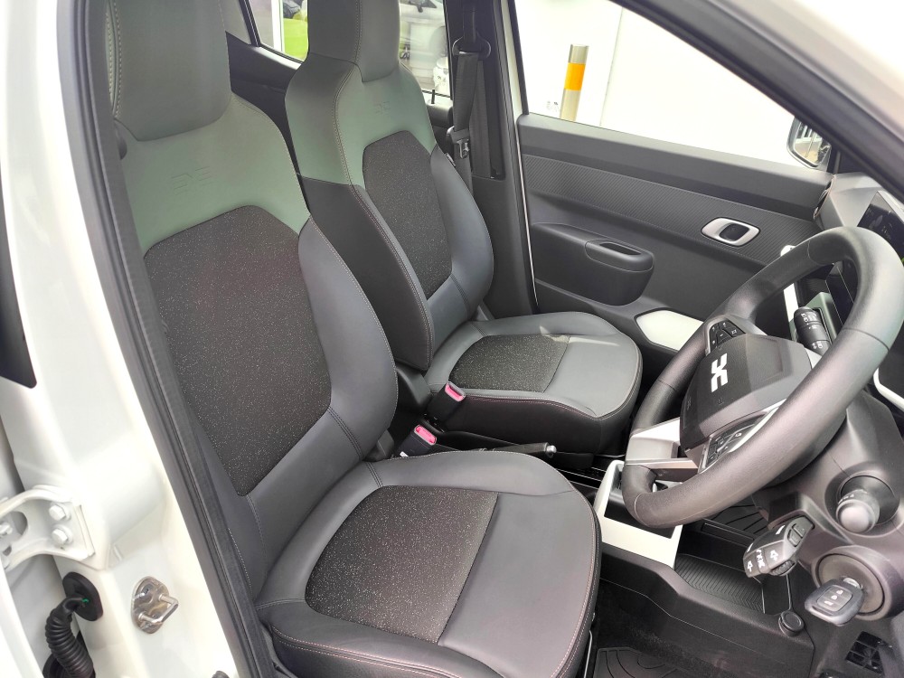 2025 Dacia Spring Extreme 65hp 100 % Electric Automatic 5 Door Hatch