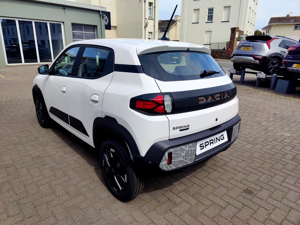 2025 Dacia Spring Extreme 65hp 100 % Electric Automatic 5 Door Hatch