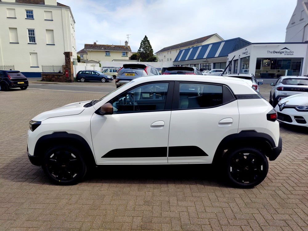 2025 Dacia Spring Extreme 65hp 100 % Electric Automatic 5 Door Hatch